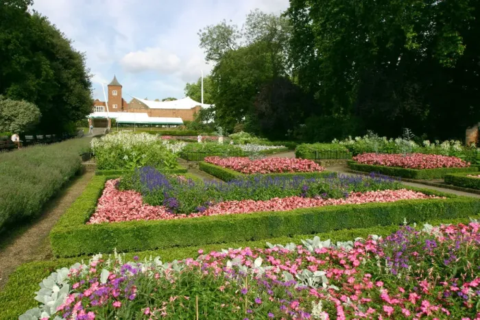 Framed Print : Dutch Garden, Holland Park, London. Artist: Peter Thompson Framed Print : Dutch Garden, Holland Park, London. Artist: Peter Thompson