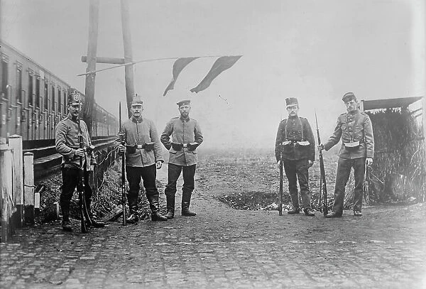 Dutch soldiers on Belgian Frontier, between 1914 and c1915. Creator: Bain News Service
