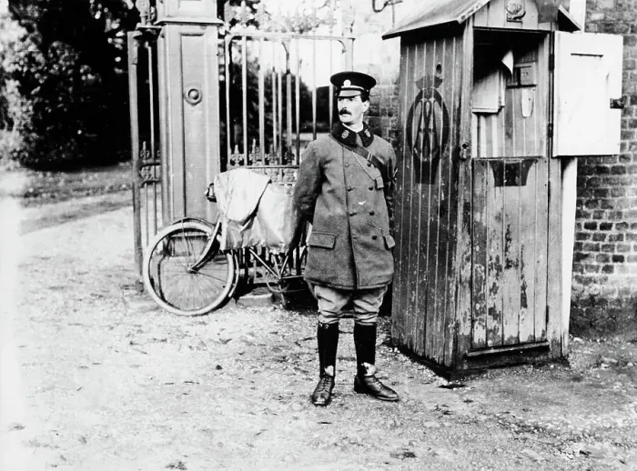 Framed Print : Early AA telephone box, (c1900s?) Framed Print : Early AA telephone box, (c1900s?)