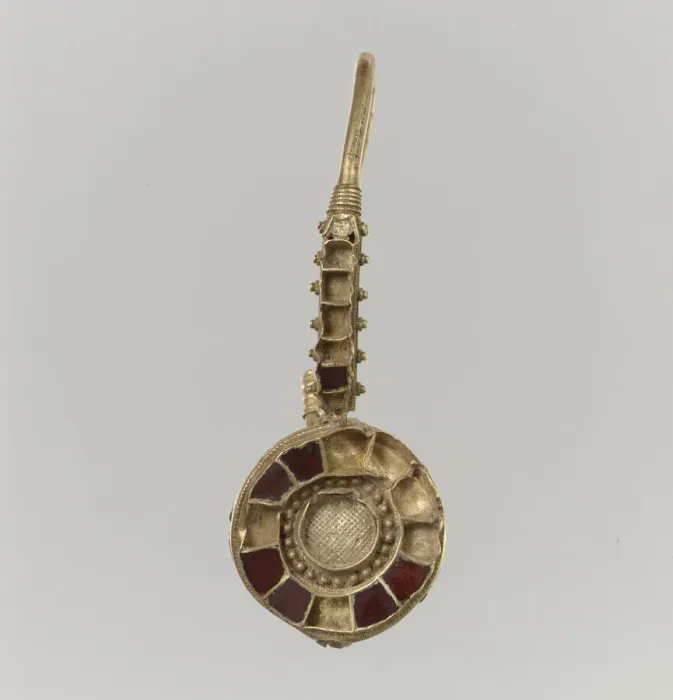 Framed Print : Earring, Langobardic or Byzantine (?), 6th-7th century. Creator: Unknown Framed Print : Earring, Langobardic or Byzantine (?), 6th-7th century. Creator: Unknown
