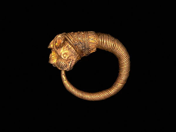 Earring with Lion Head Finial, 3rd-2nd century BCE. Creator: Unknown