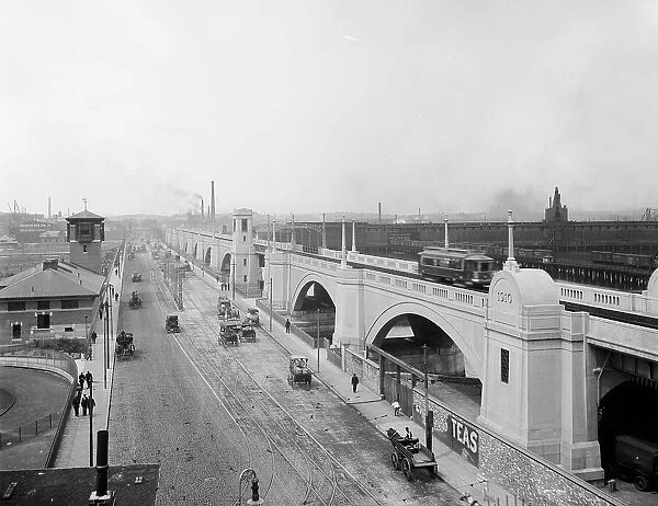 East Cambridge Bridge, Boston, Mass. between 1910 and 1920. Creator: Unknown