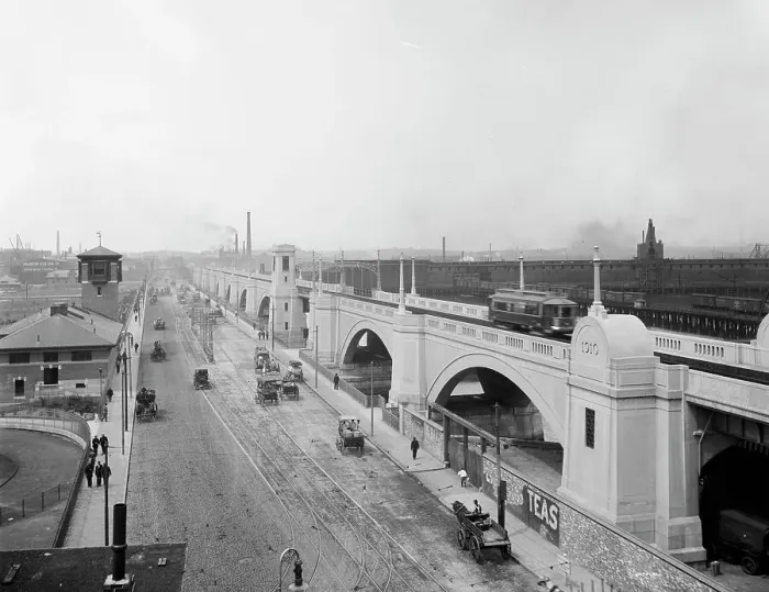 Framed Print : East Cambridge Bridge, Boston, Mass. between 1910 and 1920. Creator: Unknown Framed Print : East Cambridge Bridge, Boston, Mass. between 1910 and 1920. Creator: Unknown