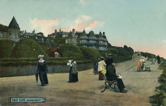 Framed Print : East Cliff, Bournemouth, c1905 Framed Print : East Cliff, Bournemouth, c1905