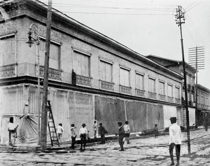 Framed Print : Ecuador - Scenes In Quayaquil, Ecuador, 1912. Creator: Harris & Ewing. Ecuador - Scenes In Quayaquil, Ecuador, 1912. Creator: Harris & Ewing Framed Print : Ecuador - Scenes In Quayaquil, Ecuador, 1912. Creator: Harris & Ewing. Ecuador - Scenes In Quayaquil, Ecuador, 1912. Creator: Harris & Ewing
