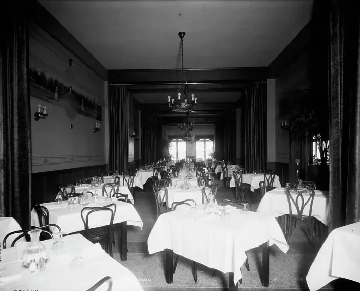 Framed Print : Edelweiss Cafe, banquet room, Detroit, Mich. between 1905 and 1915. Creator: Unknown Framed Print : Edelweiss Cafe, banquet room, Detroit, Mich. between 1905 and 1915. Creator: Unknown