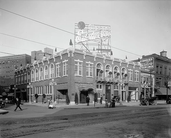 Edelweiss Cafe, Detroit, Mich. between 1905 and 1915. Creator: Unknown