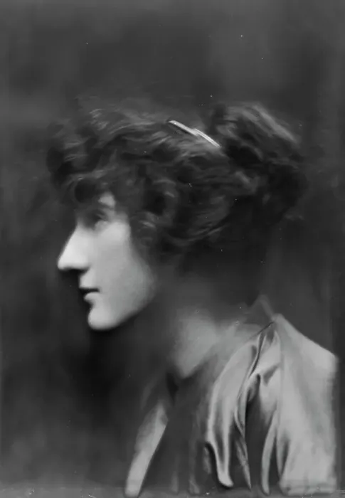 Framed Print : Eder, Helen, Miss, portrait photograph, 1913. Creator: Arnold Genthe Framed Print : Eder, Helen, Miss, portrait photograph, 1913. Creator: Arnold Genthe