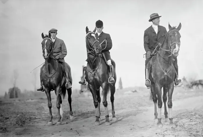 Framed Print : Edgewood Hunt. J.O. Evans; Murphy; Tuckerman, 1912. Creator: Harris & Ewing. Edgewood Hunt. J.O. Evans; Murphy; Tuckerman, 1912. Creator: Harris & Ewing Framed Print : Edgewood Hunt. J.O. Evans; Murphy; Tuckerman, 1912. Creator: Harris & Ewing. Edgewood Hunt. J.O. Evans; Murphy; Tuckerman, 1912. Creator: Harris & Ewing