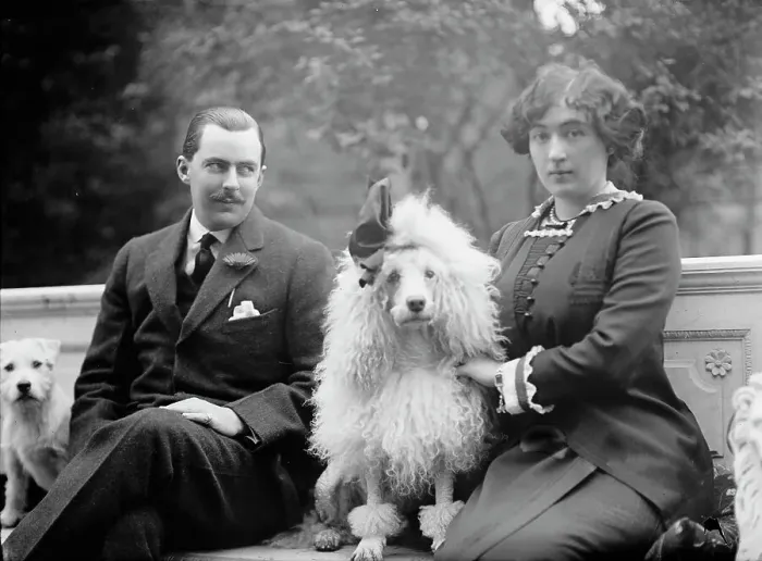 Framed Print : Edward Beale McLean with Mrs. McLean, 1912. Creator: Harris & Ewing. Edward Beale McLean with Mrs. McLean, 1912. Creator: Harris & Ewing Framed Print : Edward Beale McLean with Mrs. McLean, 1912. Creator: Harris & Ewing. Edward Beale McLean with Mrs. McLean, 1912. Creator: Harris & Ewing