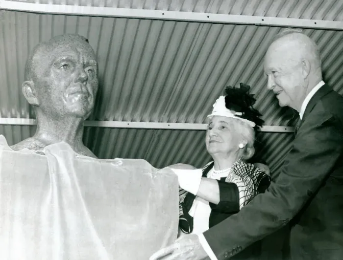 Framed Print : Eisenhower unveils Marshall bust, USA, September 8, 1960. Creator: NASA Framed Print : Eisenhower unveils Marshall bust, USA, September 8, 1960. Creator: NASA