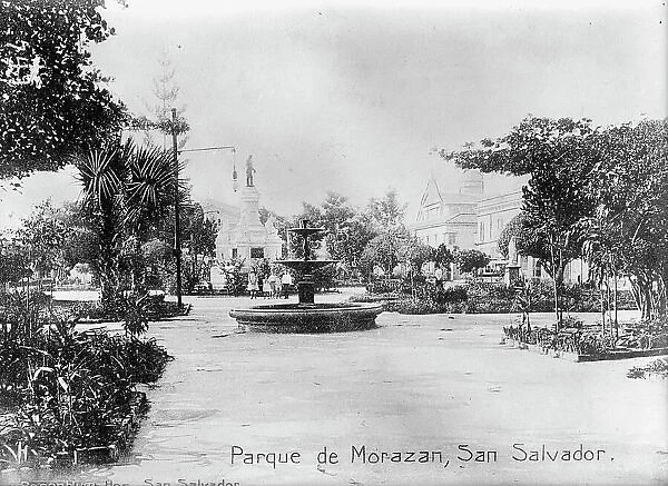 El Salvador- Park Scene In San Salvador, 1911. Creator: Harris & Ewing. El Salvador- Park Scene In San Salvador, 1911. Creator: Harris & Ewing