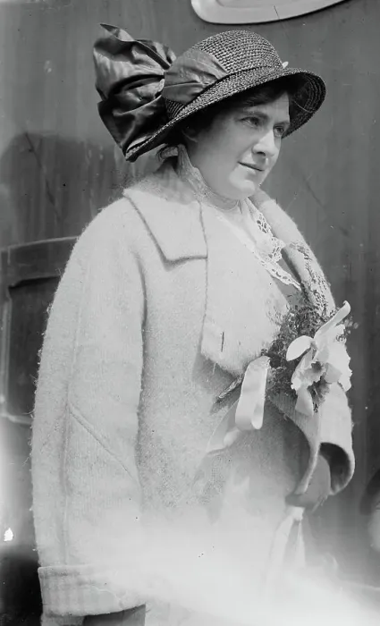 Framed Print : Elena Gerhardt, 1913. Creator: Bain News Service Framed Print : Elena Gerhardt, 1913. Creator: Bain News Service