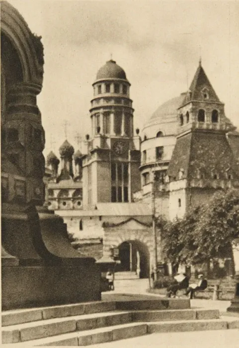 Framed Print : The Elias Gates, Moscow, USSR, 1920s Framed Print : The Elias Gates, Moscow, USSR, 1920s