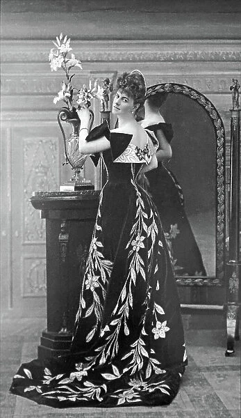 Élisabeth, Countess Greffulhe (1860-1952) wearing the Lily Dress created by Worth, 1896. Creator: Nadar, Gaspard-Félix (1820-1910)