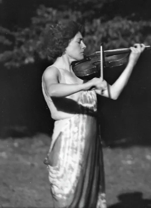 Framed Print : Elizabeth Duncan dancers, between 1916 and 1941. Creator: Arnold Genthe Framed Print : Elizabeth Duncan dancers, between 1916 and 1941. Creator: Arnold Genthe