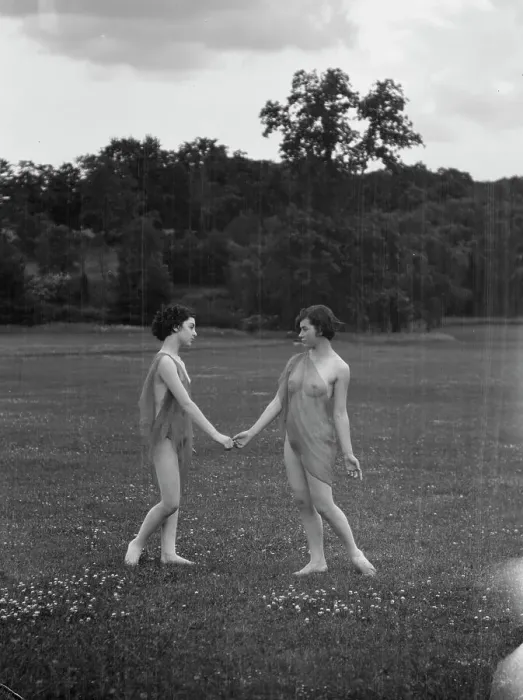 Framed Print : Elizabeth Duncan dancers, between 1916 and 1941. Creator: Arnold Genthe Framed Print : Elizabeth Duncan dancers, between 1916 and 1941. Creator: Arnold Genthe