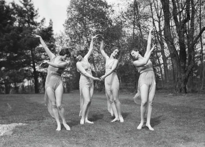 Framed Print : Elizabeth Duncan dancers and children, 1929 Creator: Arnold Genthe Framed Print : Elizabeth Duncan dancers and children, 1929 Creator: Arnold Genthe