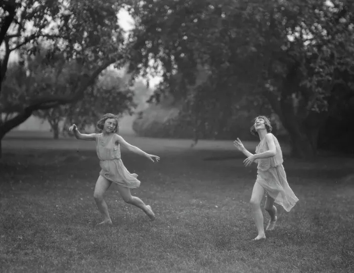 Framed Print : Elizabeth Duncan dancers and children, between 1916 and 1941. Creator: Arnold Genthe Framed Print : Elizabeth Duncan dancers and children, between 1916 and 1941. Creator: Arnold Genthe