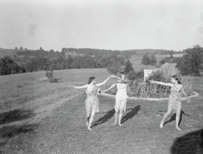 Framed Print : Elizabeth Duncan dancers and children, between 1916 and 1941. Creator: Arnold Genthe Framed Print : Elizabeth Duncan dancers and children, between 1916 and 1941. Creator: Arnold Genthe
