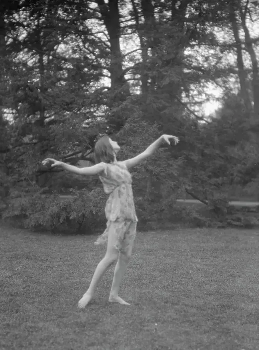Framed Print : Elizabeth Duncan dancers and children, 1920 Creator: Arnold Genthe Framed Print : Elizabeth Duncan dancers and children, 1920 Creator: Arnold Genthe