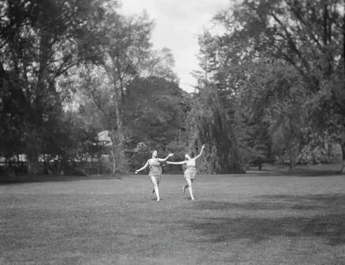Framed Print : Elizabeth Duncan dancers and children, 1920 Creator: Arnold Genthe Framed Print : Elizabeth Duncan dancers and children, 1920 Creator: Arnold Genthe