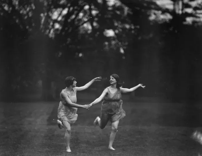 Framed Print : Elizabeth Duncan dancers and children, 1920 Creator: Arnold Genthe