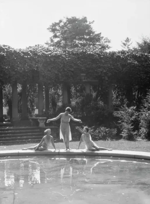 Framed Print : Elizabeth Duncan dancers and children, 1927 Creator: Arnold Genthe Framed Print : Elizabeth Duncan dancers and children, 1927 Creator: Arnold Genthe