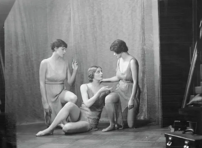 Framed Print : Elizabeth Duncan dancers and children, 1928 Creator: Arnold Genthe Framed Print : Elizabeth Duncan dancers and children, 1928 Creator: Arnold Genthe