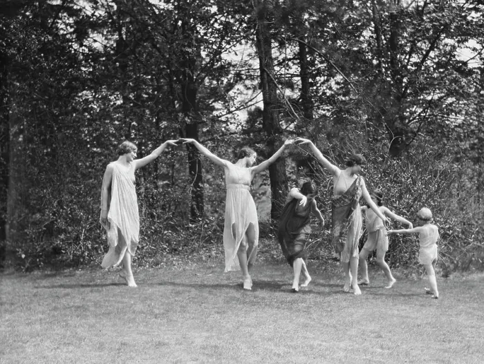 Framed Print : Elizabeth Duncan dancers and children, 1929 Creator: Arnold Genthe Framed Print : Elizabeth Duncan dancers and children, 1929 Creator: Arnold Genthe