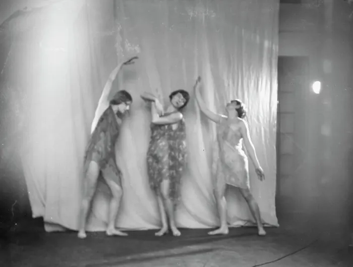 Framed Print : Elizabeth Duncan dancers and children, 1932 Creator: Arnold Genthe Framed Print : Elizabeth Duncan dancers and children, 1932 Creator: Arnold Genthe