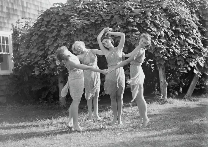 Framed Print : Elizabeth Duncan dancers and children, 1936 Creator: Arnold Genthe Framed Print : Elizabeth Duncan dancers and children, 1936 Creator: Arnold Genthe