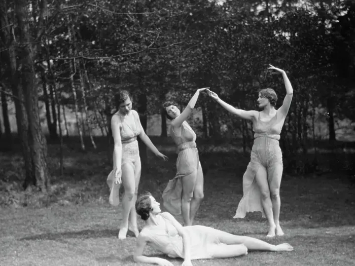 Framed Print : Elizabeth Duncan dancers and children, 1929 Creator: Arnold Genthe Framed Print : Elizabeth Duncan dancers and children, 1929 Creator: Arnold Genthe