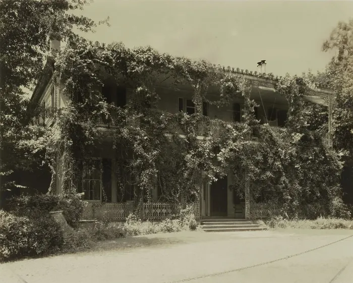 Framed Print : Elmscourt, Natchez, Adams County, Mississippi, 1938. Creator: Frances Benjamin Johnston Framed Print : Elmscourt, Natchez, Adams County, Mississippi, 1938. Creator: Frances Benjamin Johnston