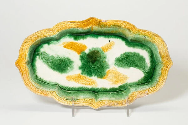 Elongated Foliate Dish with Fish and Central Floret, Liao or Jin dynasty