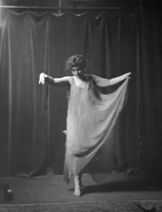 Framed Print : Elsie Dufour dancer, between 1918 and 1920. Creator: Arnold Genthe Framed Print : Elsie Dufour dancer, between 1918 and 1920. Creator: Arnold Genthe