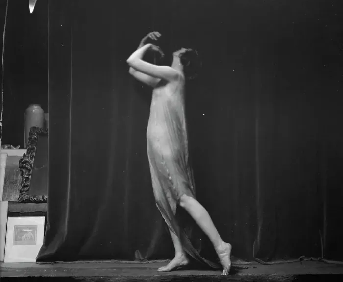 Framed Print : Elsie Dufour dancer, between 1918 and 1920. Creator: Arnold Genthe Framed Print : Elsie Dufour dancer, between 1918 and 1920. Creator: Arnold Genthe