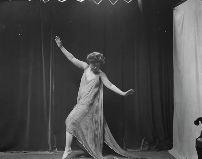 Framed Print : Elsie Dufour dancer, between 1918 and 1920. Creator: Arnold Genthe Framed Print : Elsie Dufour dancer, between 1918 and 1920. Creator: Arnold Genthe
