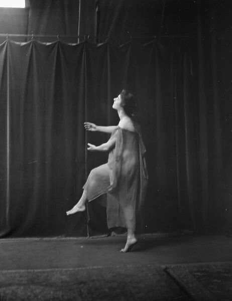 Elsie Dufour dancer, between 1918 and 1920. Creator: Arnold Genthe