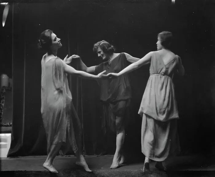 Framed Print : Elsie Dufour dancers, between 1918 and 1920. Creator: Arnold Genthe Framed Print : Elsie Dufour dancers, between 1918 and 1920. Creator: Arnold Genthe