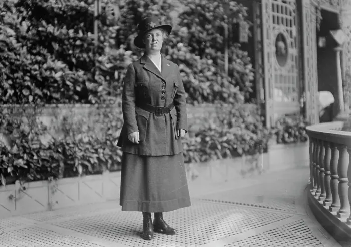 Framed Print : Emma Lansing, between c1915 and c1920. Creator: Bain News Service Framed Print : Emma Lansing, between c1915 and c1920. Creator: Bain News Service