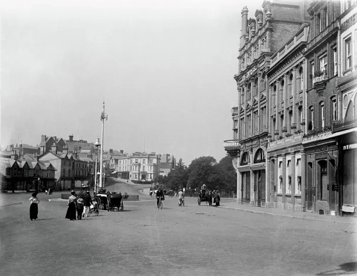 Framed Print : The Empress Hotel, The Square, Bournemouth, Dorset. England, c1900. Creator: Robert Augustus Henry L'Estrange. The Empress Hotel, The Square, Bournemouth, Dorset Framed Print : The Empress Hotel, The Square, Bournemouth, Dorset. England, c1900. Creator: Robert Augustus Henry L'Estrange. The Empress Hotel, The Square, Bournemouth, Dorset