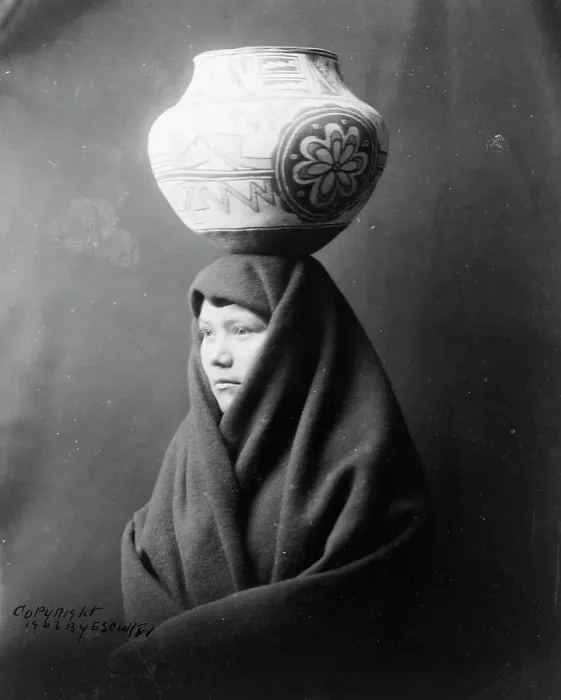 Framed Print : En Al Leih, c1903. Creator: Edward Sheriff Curtis Framed Print : En Al Leih, c1903. Creator: Edward Sheriff Curtis
