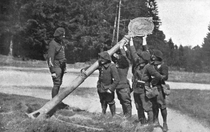 Framed Print : En Alsace et sur la Frontiere, 1914. Creator: Unknown Framed Print : En Alsace et sur la Frontiere, 1914. Creator: Unknown