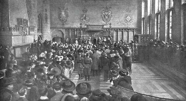 En Belgique delivree; La reception des souverains belges, le 12 novembre 1918. a l'hotel... 1918. Creator: Unknown