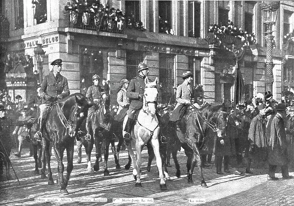 En Belgique delivree; L'entrée des souverains belges a Bruxelles, le 22 novembre: place... 1918. Creator: Unknown
