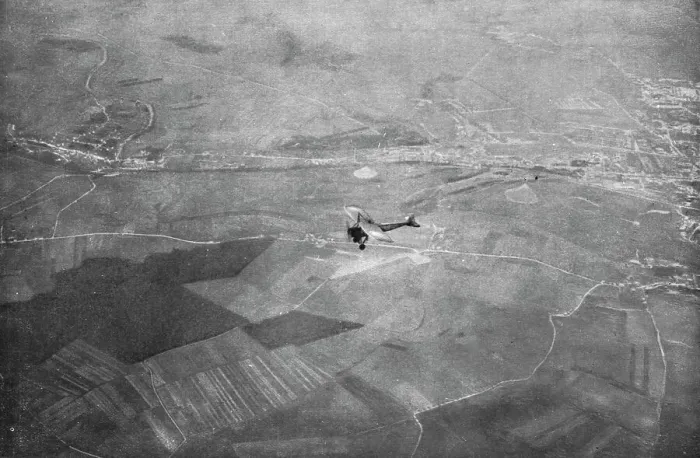 Framed Print : En Chasse; A 2, 000 metres; un monoplan parasol volant en pleine vitesse, au-desses... 1915. Creator: Unknown. En Chasse; A 2, 000 metres; un monoplan parasol volant en pleine vitesse, au-desses... 1915. Creator: Unknown Framed Print : En Chasse; A 2, 000 metres; un monoplan parasol volant en pleine vitesse, au-desses... 1915. Creator: Unknown. En Chasse; A 2, 000 metres; un monoplan parasol volant en pleine vitesse, au-desses... 1915. Creator: Unknown