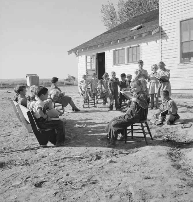 Framed Print : Entire enrollment of Lincoln Bench School, near Ontario, Oregon, Malheur County, 1939. Creator: Dorothea Lange