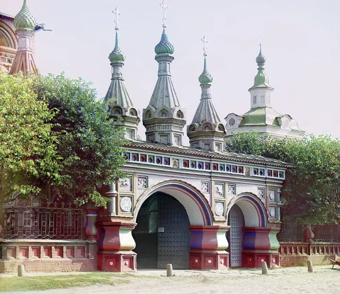 Framed Print : Entrance into the Church of the Resurrection, Kostroma, 1910. Creator: Sergey Mikhaylovich Prokudin-Gorsky Framed Print : Entrance into the Church of the Resurrection, Kostroma, 1910. Creator: Sergey Mikhaylovich Prokudin-Gorsky
