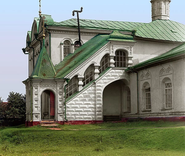 Entrance into the Fyodorovskaya Church, Yaroslavl, 1911. Creator: Sergey Mikhaylovich Prokudin-Gorsky